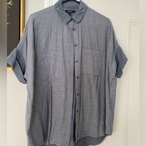 Madewell short sleeve button up shirt. Medium